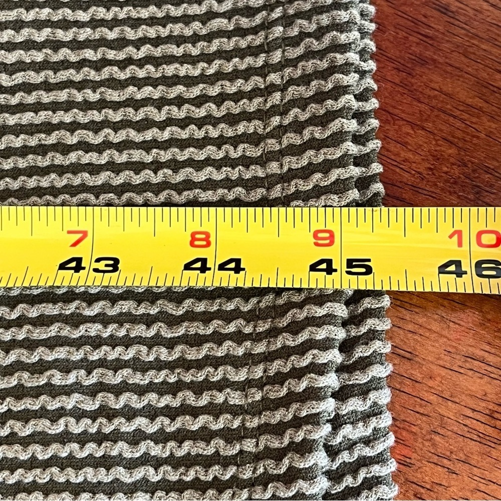 Entro Olive green ribbed dress size medium - Picture 5 of 5